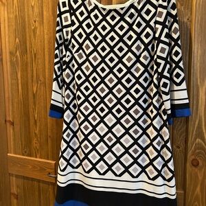 Eliza J Black and White Geometric Dress with Gold Zipper